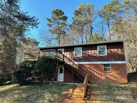 5 Evelake Dr, Asheville, NC 28806