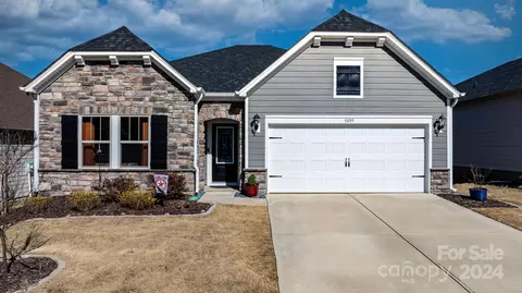 5099 Turtle Creek Dr, Denver, NC 28037