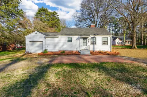 1222 India Hook Rd, Rock Hill, SC 29732