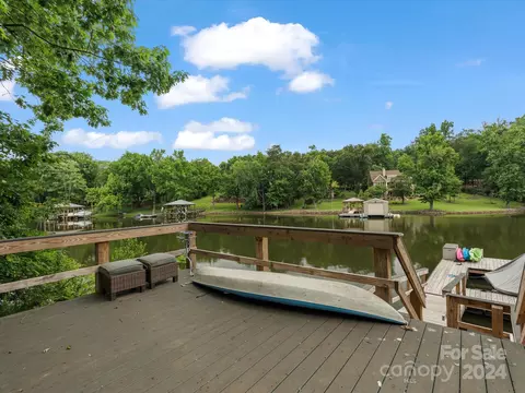 6220 River Cabin Ln, Charlotte, NC 28278