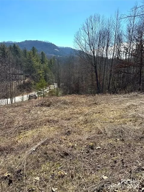205 Morning Air Ln, Hendersonville, NC 28792