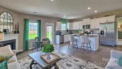 2009 Vanderlyn St, Monroe, NC 28112 photo 4