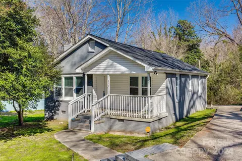 327 N Market St, Lancaster, SC 29720