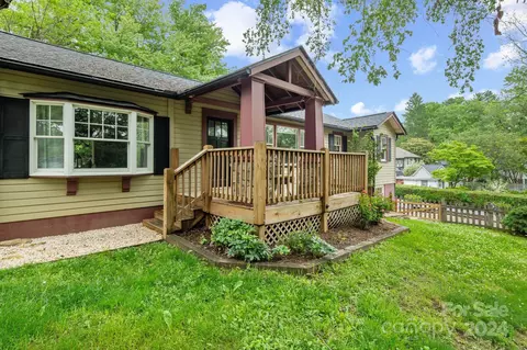 1101 Jefferson St, Hendersonville, NC 28739