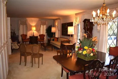 Dining - 325 Regency Rd, Salisbury, NC 28147 photo 2 of 3