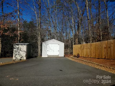 3523 4th Avenue Ne Ln NE, Conover, NC 28613 photo 4