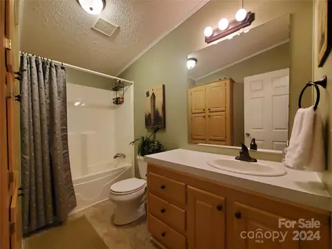 3523 4th Avenue Ne Ln NE, Conover, NC 28613 photo 8