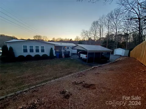 3523 4th Avenue Ne Ln NE, Conover, NC 28613 photo 3