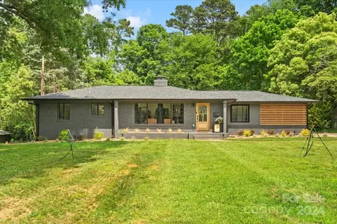 3310 Driftwood Dr, Charlotte, NC 28205