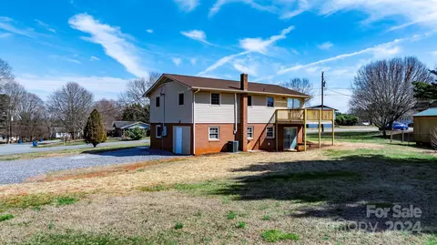 Exterior - 1187 Pecan St, Conover, NC 28613 photo 9 of 13
