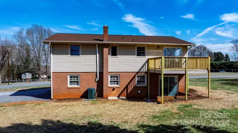 Exterior - 1187 Pecan St, Conover, NC 28613 photo 8 of 13