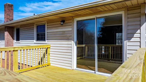 Exterior - 1187 Pecan St, Conover, NC 28613 photo 5 of 13