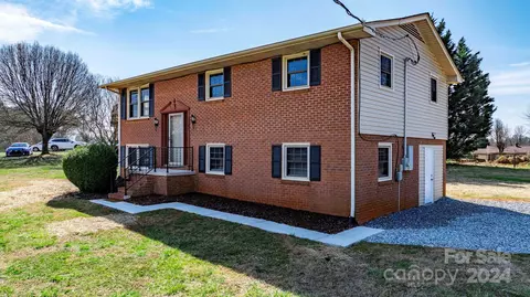 Exterior - 1187 Pecan St, Conover, NC 28613 photo 11 of 13