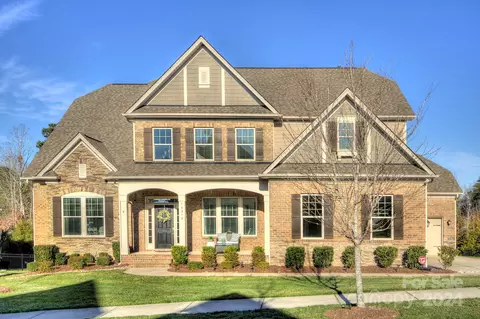 10919 Skymont Dr, Huntersville, NC 28078