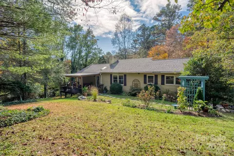 10 Timber Trl, Weaverville, NC 28787
