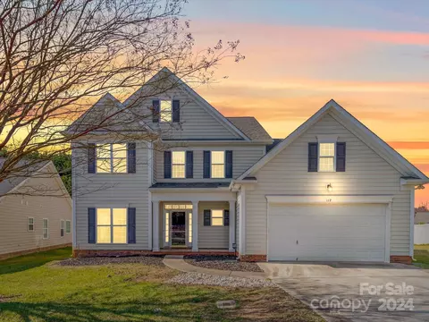 117 Louden Dr, Mooresville, NC 28115