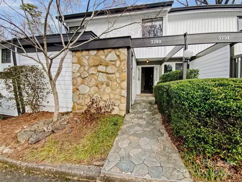 3749 Winding Creek Ln, Charlotte, NC 28226