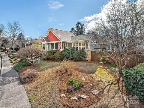 274 Village Greenway, Flat Rock, NC 28731