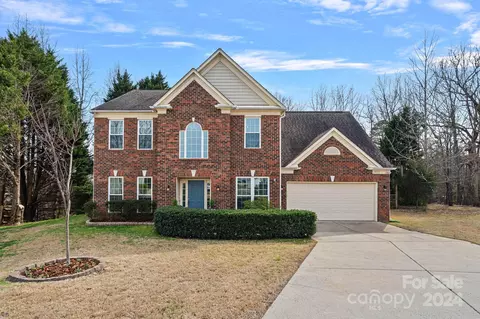 2825 Yorkview Ct, Charlotte, NC 28270