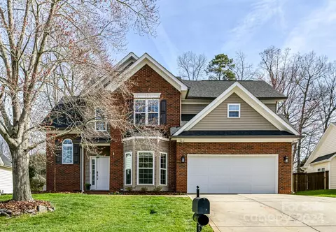 409 Riverfront Pkwy, Mount Holly, NC 28120