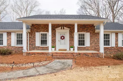 1807 Third Tee Rd, Lancaster, SC 29720
