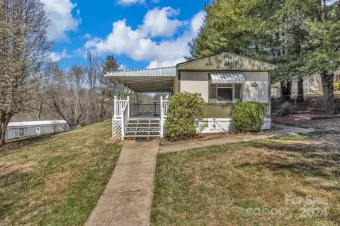 12 Westview Dr, Leicester, NC 28748 photo 2