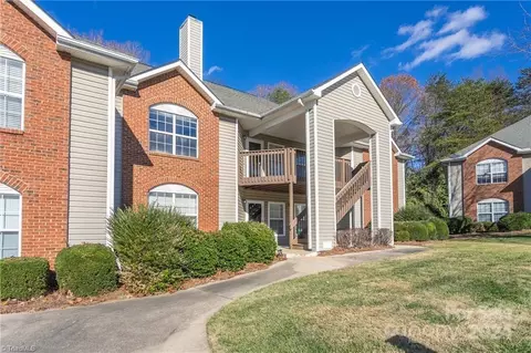 2650 Ingleside Dr, High Point, NC 27265