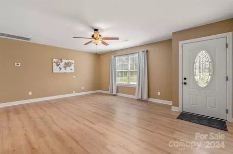 1659 Evans Dr, Lancaster, SC 29720 photo 5