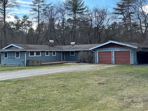 14 Sherwood Ter, Brevard, NC 28712