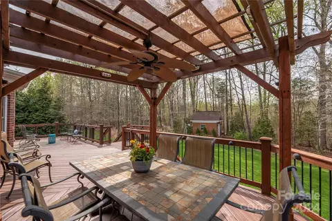 Exterior - 2433 Shiny Leaf Dr, Denver, NC 28037 photo 2 of 4
