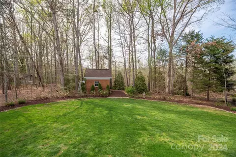 Exterior - 2433 Shiny Leaf Dr, Denver, NC 28037 photo 1 of 4