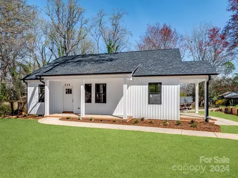 615 Lowell Ave, Lowell, NC 28098