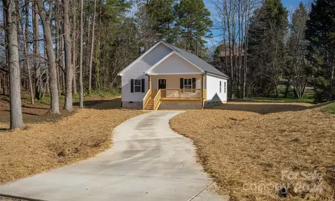 414 Pinecroft Ln, Spencer, NC 28159