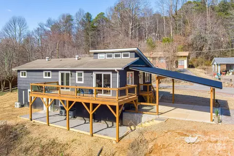 235 N Fork Rd, Black Mountain, NC 28711