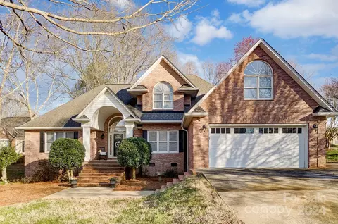 1552 Lavington Ct, Gastonia, NC 28056