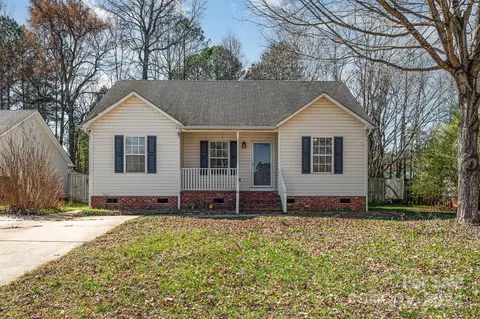 2246 Kestrel Dr, Rock Hill, SC 29732