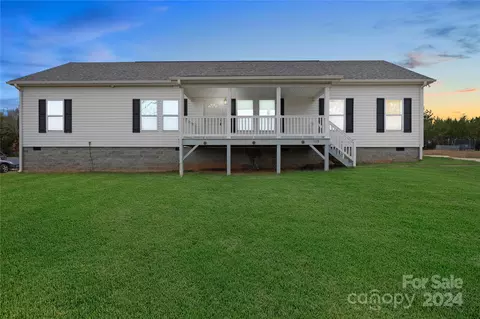 1115 Blue Spruce Dr, Mooresville, NC 28115