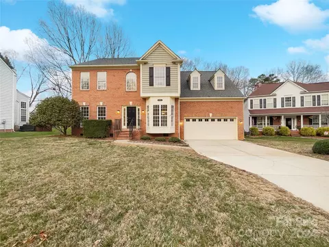 931 Timber Knoll Dr, Matthews, NC 28105