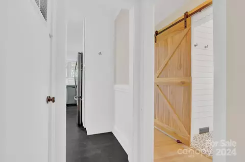 Entry Way - 504 8th St, Spencer, NC 28159 photo 1 of 2