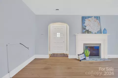 Living - 504 8th St, Spencer, NC 28159 photo 1 of 1