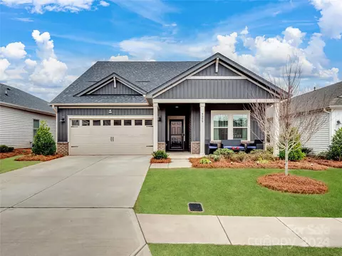 9359 Dunwich Dr, Gastonia, NC 28056