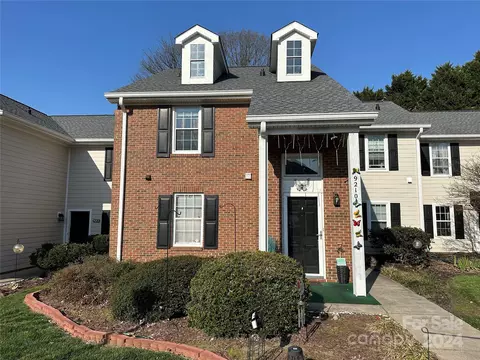 9210 Kings Canyon Dr, Charlotte, NC 28210