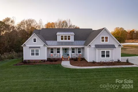 189 Triple Ponds 4 Ct #4, Clover, SC 29710
