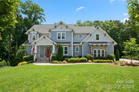 2282 Tatton Hall Rd, Fort Mill, SC 29715