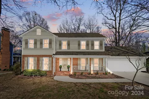 1400 Piccadilly Dr, Charlotte, NC 28211