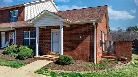 102 Brandywine Ne V-6 Dr NE #V-6, Conover, NC 28613