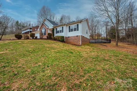 7799 Piney Mountain St, Hickory, NC 28602