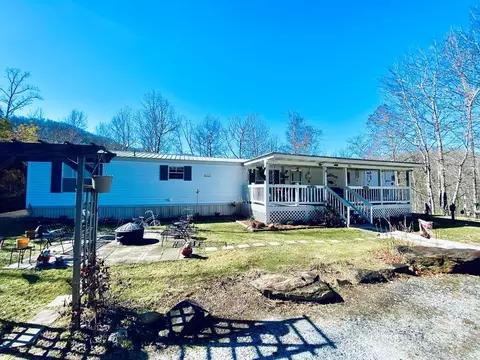 256 Singing Ridge Rd, Sylva, NC 28779