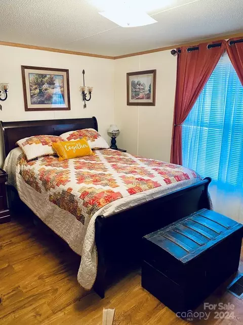 Bedroom - 256 Singing Ridge Rd, Sylva, NC 28779 photo 2 of 3