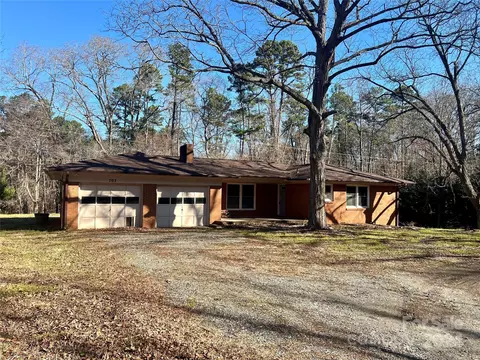 703 Alexis Lucia Rd, Alexis, NC 28006